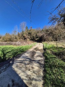 Casa colonica via Poggio a Ronco, Terranuova Bracciolini