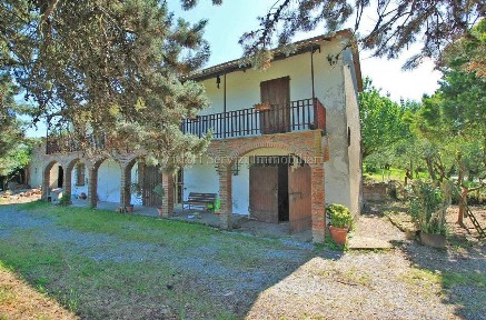 Rustico centoia, Cortona