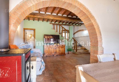 Casale via delle Querci, Bucine