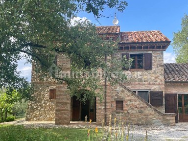 Casale Strada Provinciale Riccio Barullo, Cortona