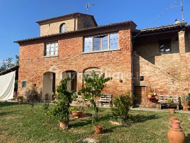 Rustico via del Colle, Foiano della Chiana