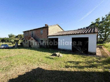 Casa colonica Strada Provinciale Lauretana, Cortona