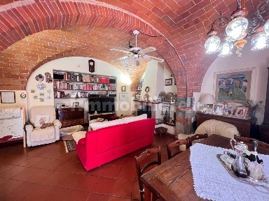 Casale Località Battifolle, Battifolle, Arezzo