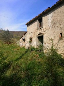 Casa colonica Case Sparse Valecchie Montanare, Montanare, Cortona