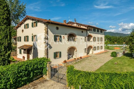 Casale via del Corniolo, Poppi