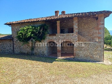Casa colonica via Roma, Cavriglia Monastero, Cavriglia