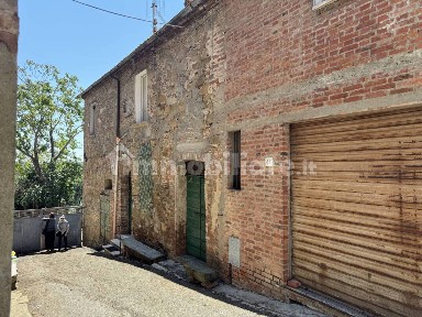 Rustico, da ristrutturare, 162 m², Pozzo Della Chiana, Foiano della Chiana