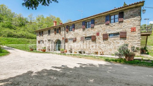 Casale via Del Fratino, Castelfranco Piandisco