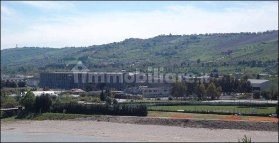 Capannone in Vendita