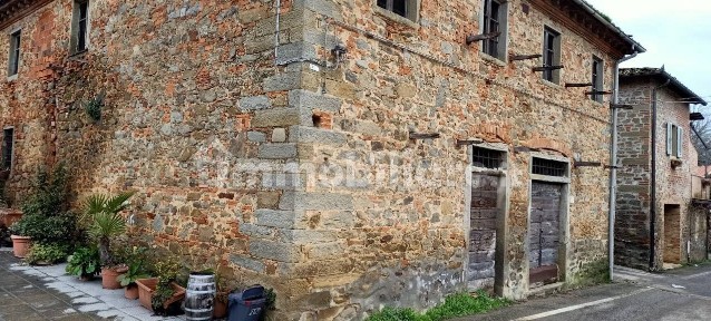 Casa colonica Strada Comunale della Traiana, Traiana, Terranuova Bracciolini