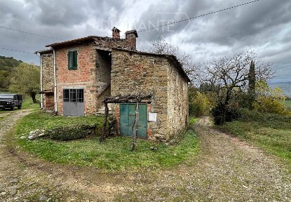 Rustico, da ristrutturare, 920 m², Centro, Poppi