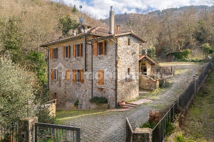 Arezzo, Palazzo del Pero, Località Palazzo del Pero