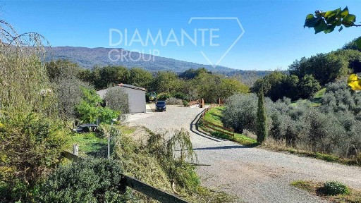 Rustico, da ristrutturare, 2950 m², Porta Santo Spirito - Stazione, Arezzo