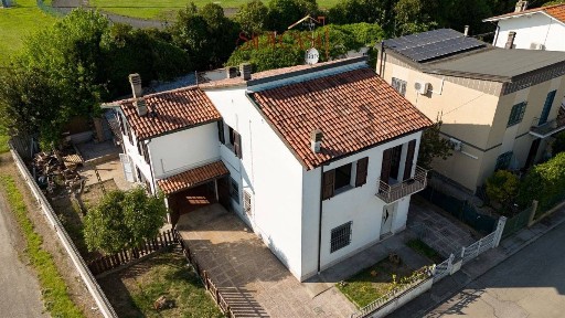 Terratetto unifamiliare 275 m², buono stato, Centro, Alfonsine