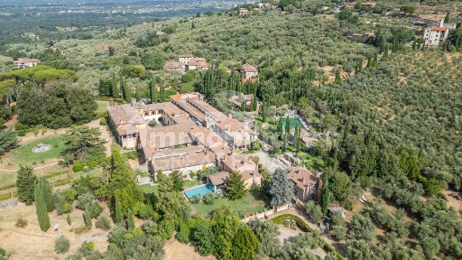 Casale viale Trento e Trieste, Castelfranco Di Sopra, Castelfranco Piandisco