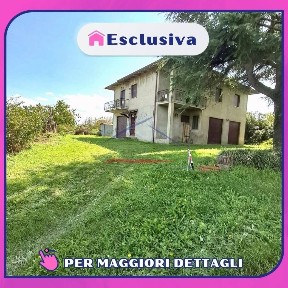 Casa colonica, da ristrutturare, 210 m², Quarata, Arezzo