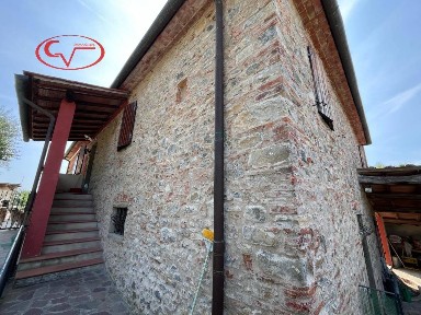 Casa colonica via di Mercatale, Frazioni Collinari, Montevarchi
