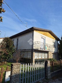 Terratetto unifamiliare via Lazio 3, Centro, Bagnacavallo
