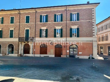 Bagnacavallo, Piazza della Libertà, 27