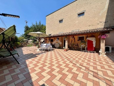 Ravenna, Darsena, Via Candiano, 2