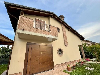 Ravenna, Roncalceci - Longana, Via della Pieve, 10