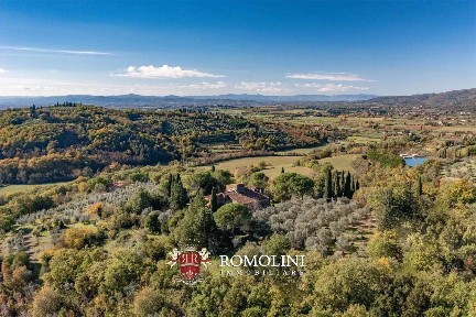 Casa colonica, da ristrutturare, 795 m², Giovi, Arezzo