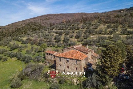 Casa colonica, da ristrutturare, 689 m², Antria, Arezzo