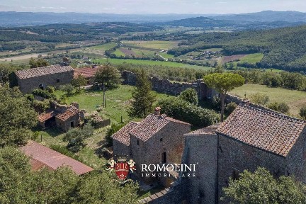 Casa colonica, da ristrutturare, 445 m², Centro, Anghiari