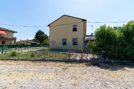 Ravenna, San Pietro in Trento - Coccolia, Via Fiora, 24/A