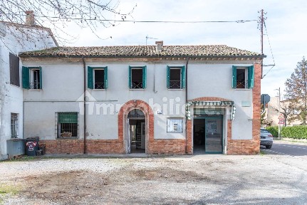 Ravenna, Piangipane - Santerno, Via degli Angeli, 4