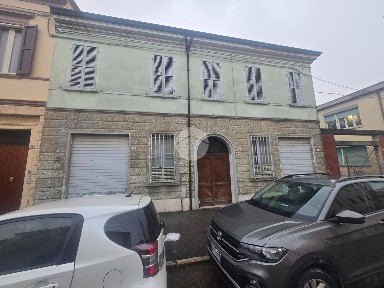 Lugo, Via giovanni amendola, 64