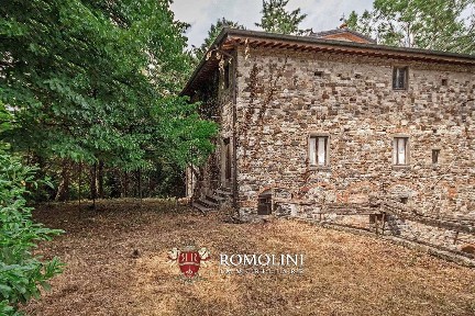 Rustico, da ristrutturare, 525 m², Centro, Pieve Santo Stefano