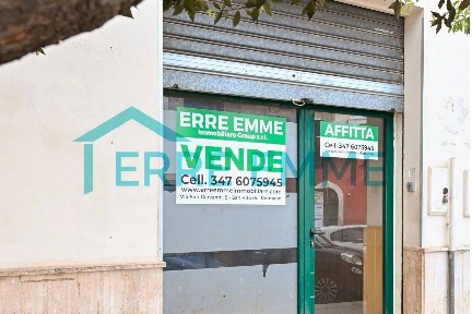 Locale commerciale in Vendita