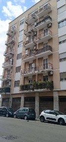 Locale commerciale in Vendita