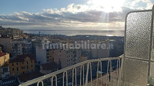 Attico nuovo, 71 m², Ospedale, Sanremo