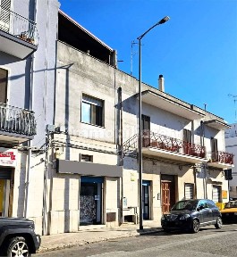 Brindisi, Commenda, Via Sicilia, 27-29