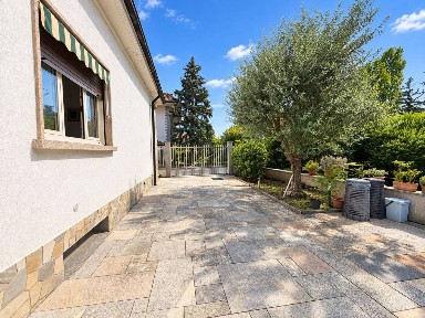 Villa unifamiliare via Sardegna 26, Centro, Limbiate