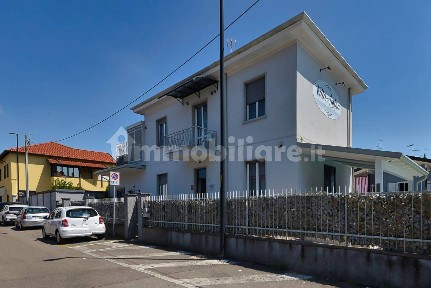 Villa unifamiliare via Filippo Meda, Centro, Limbiate