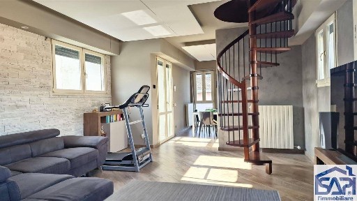 Appartamento in villa via murat, Centro, Limbiate
