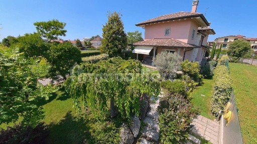 Villa unifamiliare Strada Vicinale Foinera, Consonno - Bivio, Seregno