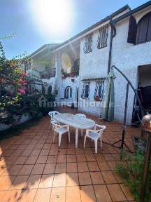 Villa a schiera via della Scafa, Rio Claro, Fondi