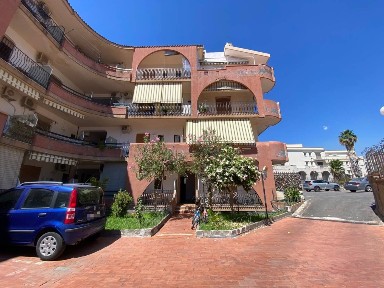 Bilocale viale Jannuzzo, Centro, Giardini-Naxos