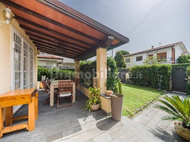 Villa unifamiliare, ottimo stato, 135 m², Marco Polo - Don Bosco, Viareggio