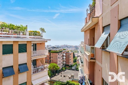 Appartamento via Federico Delpino, Castelletto, Genova