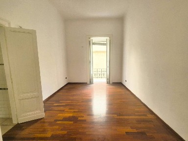Trilocale via Agostino Depretis, Porto - Municipio, Napoli