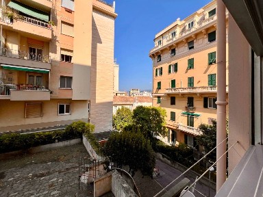 Trilocale via dei Sansone 4, Carignano, Genova