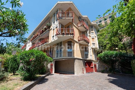 Genova, Castelletto, Via Domenico Chiodo, 1