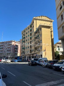 Bilocale largo San Francesco da Paola 3, San Teodoro, Genova