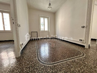 Bilocale corso Alessandro De Stefanis, Staglieno, Genova