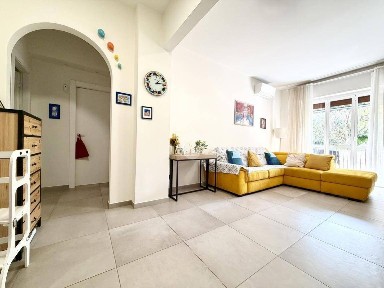 Trilocale viale Pio VII 35, Quarto, Genova